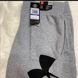 BRAND NEW TAGS INCLUDED UNDER ARMOUR SHORTS
